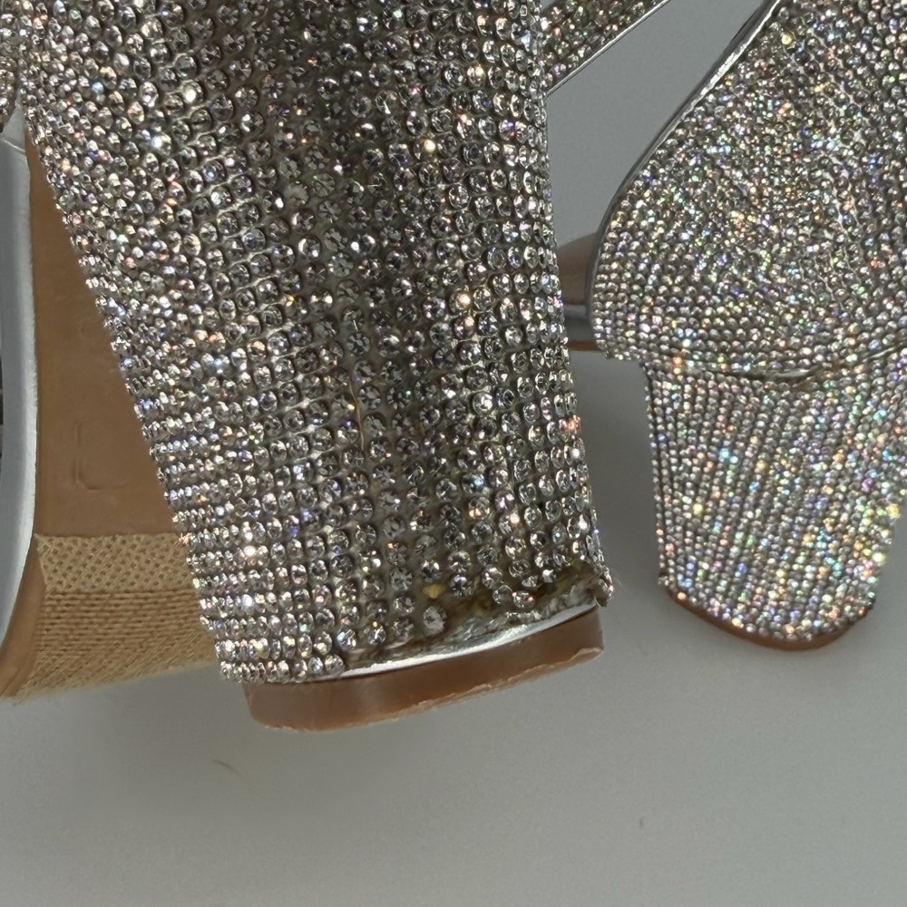 Windsor Size 8 Endless Glam Rhinestone Bow Block Heels - Picture 7 of 11
